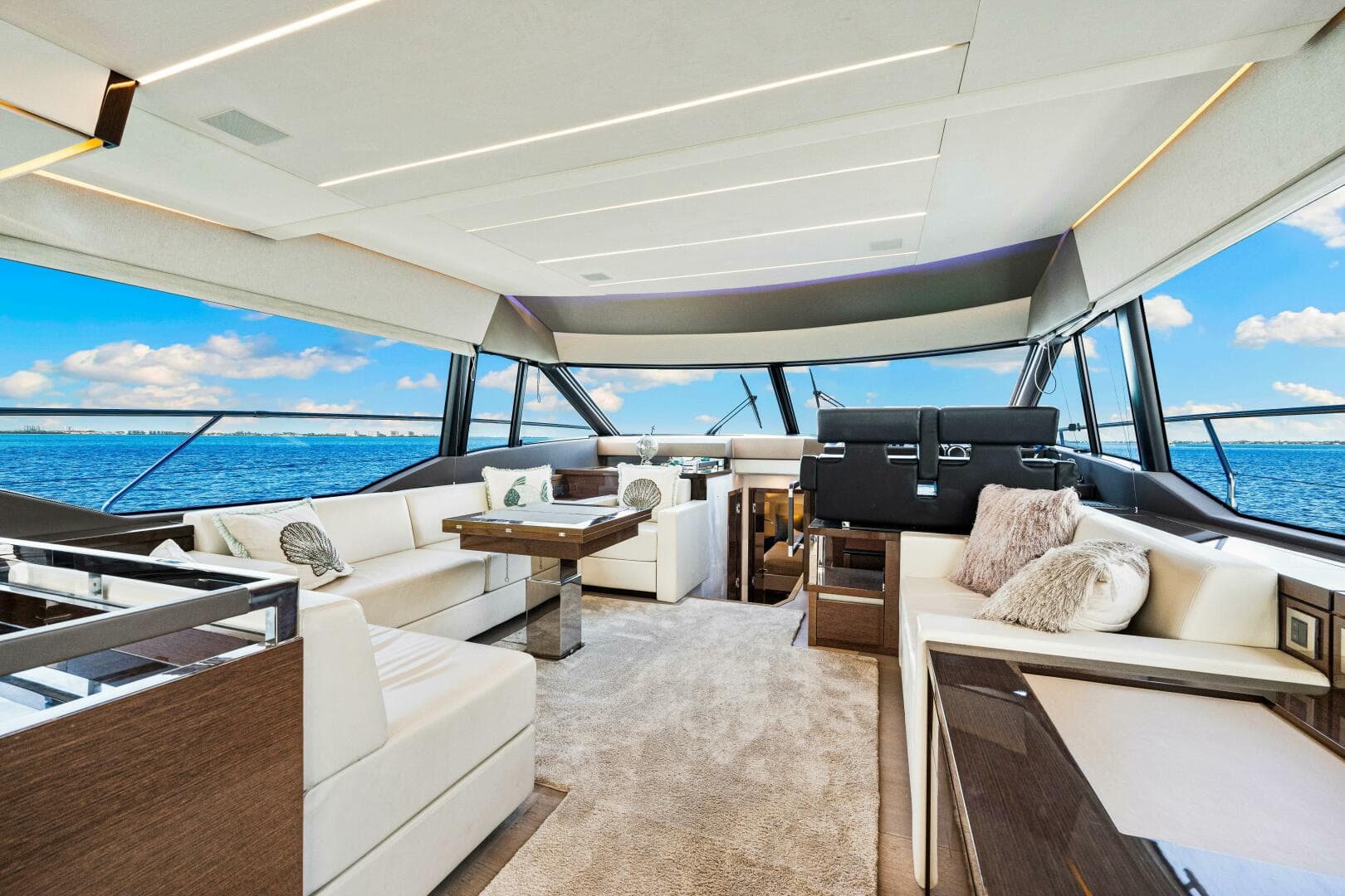 2019 Prestige 630 Flybridge — photo 35