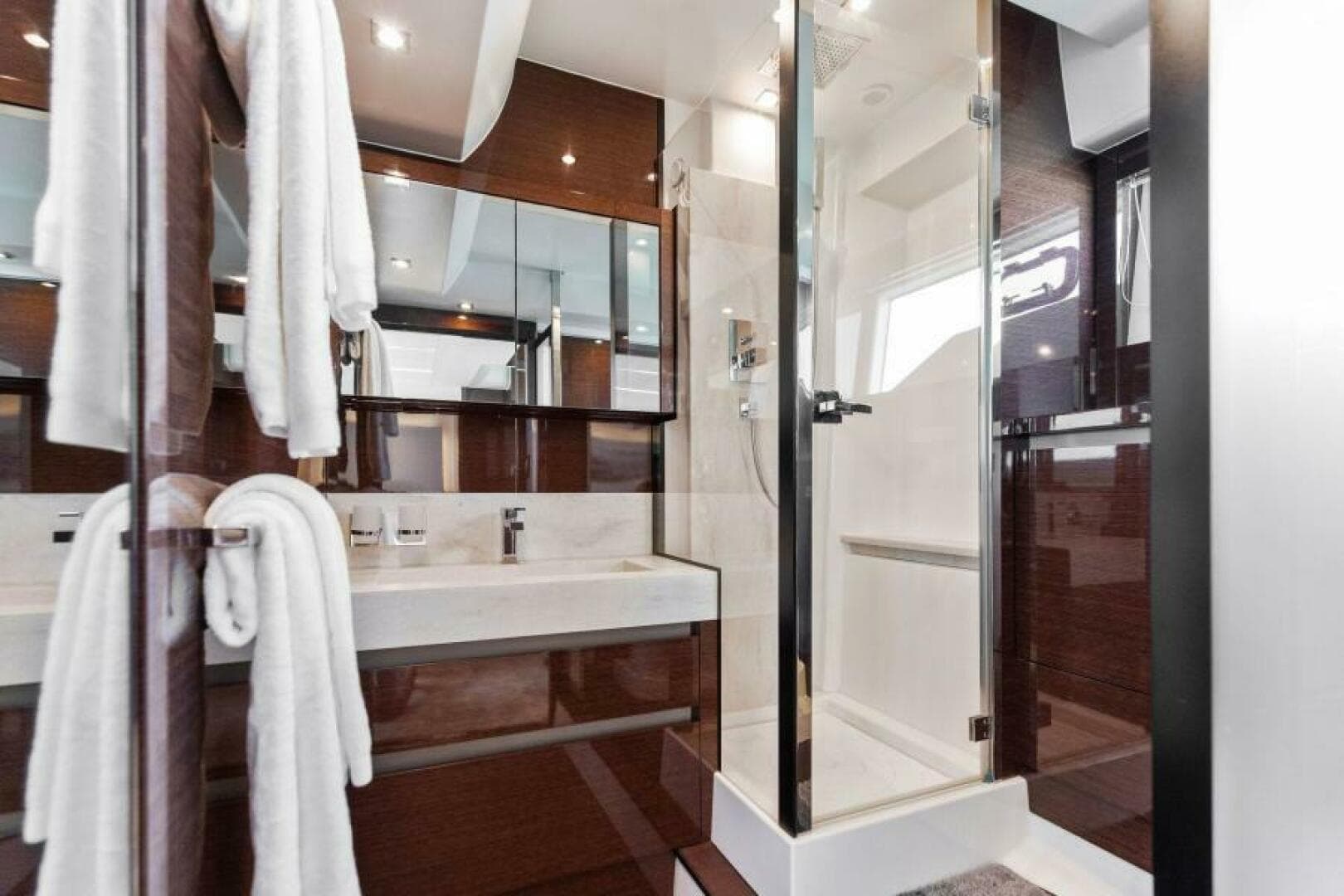 2019 Prestige 630 Flybridge — photo 31