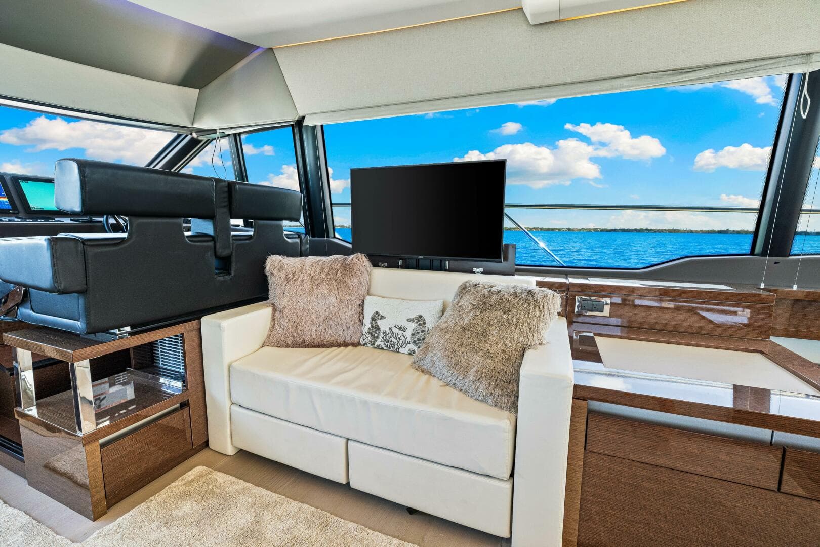 2019 Prestige 630 Flybridge — photo 39