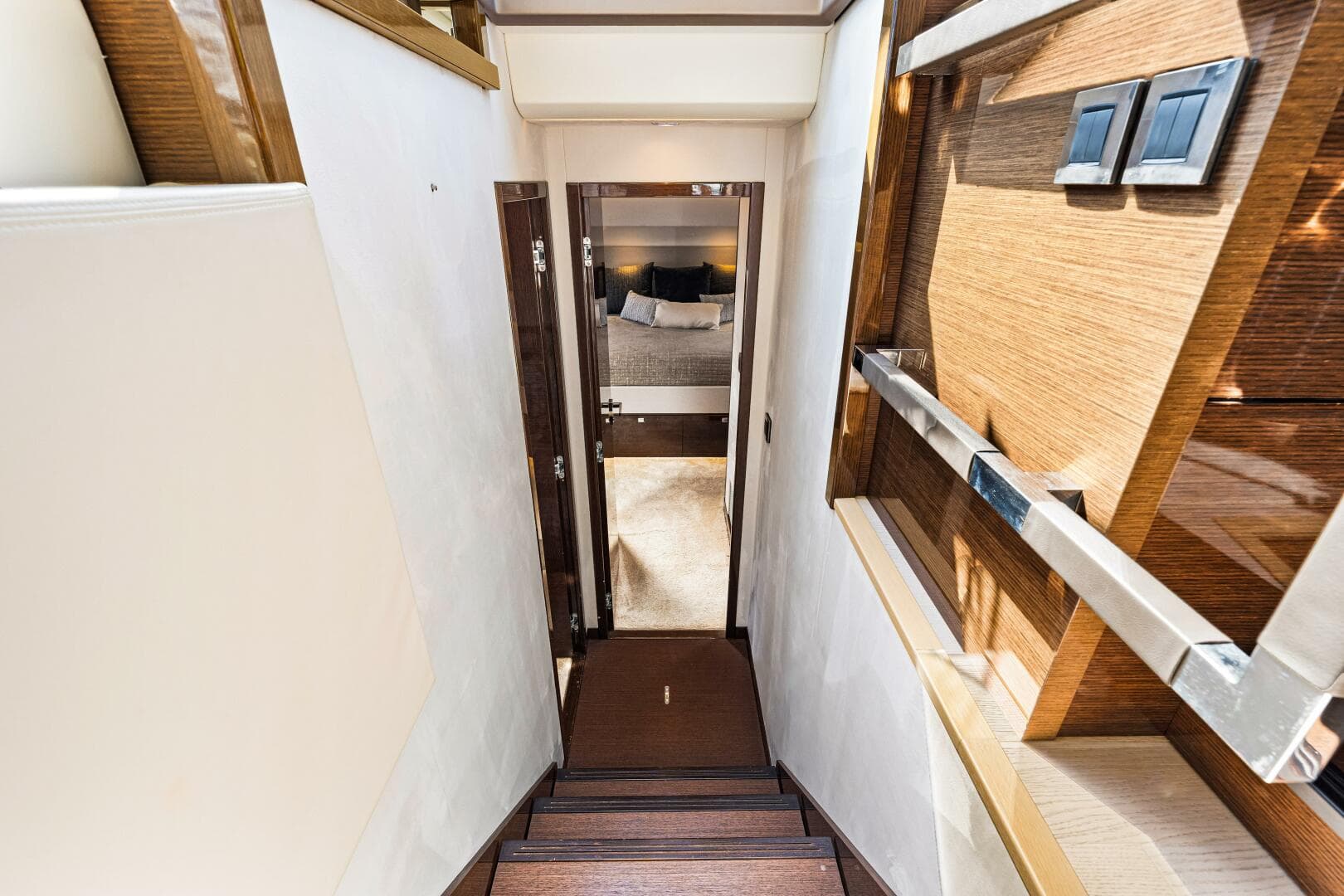 2019 Prestige 630 Flybridge — photo 44