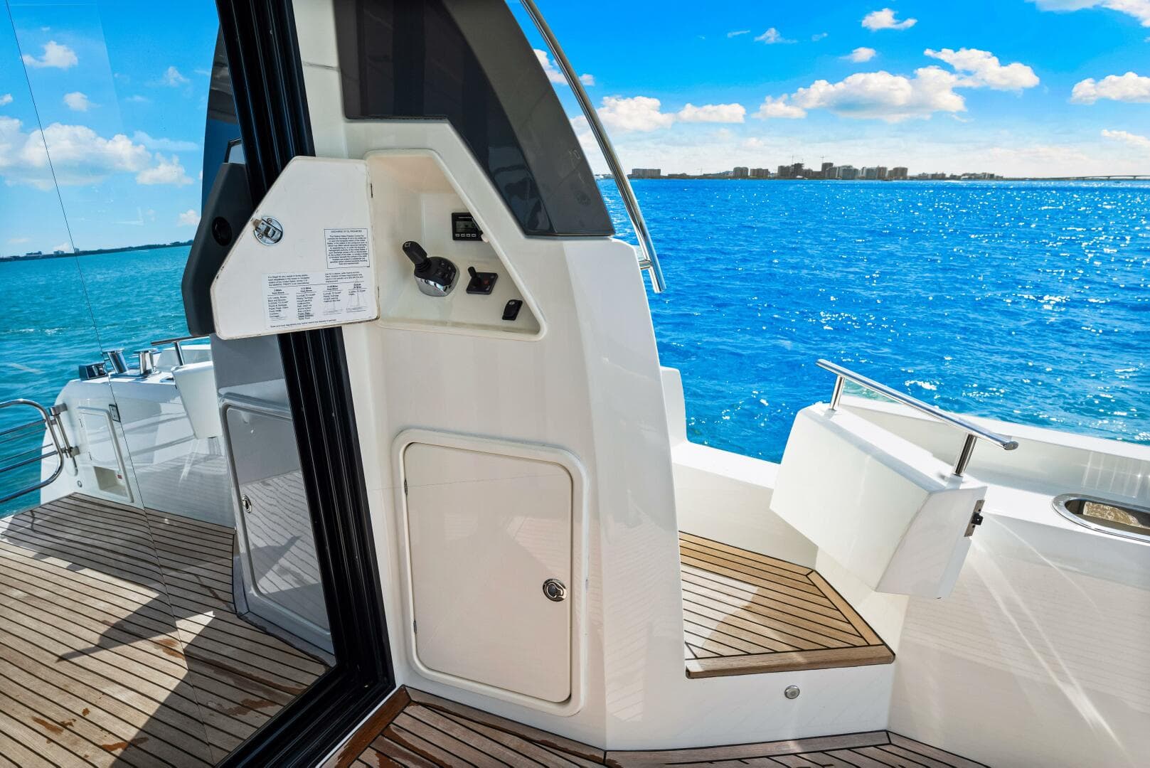 2019 Prestige 630 Flybridge — photo 28