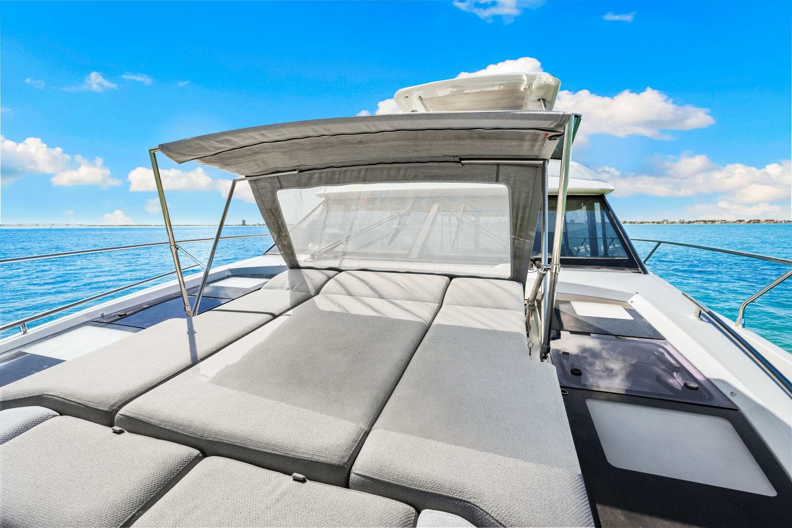 2019 Prestige 630 Flybridge — photo 19