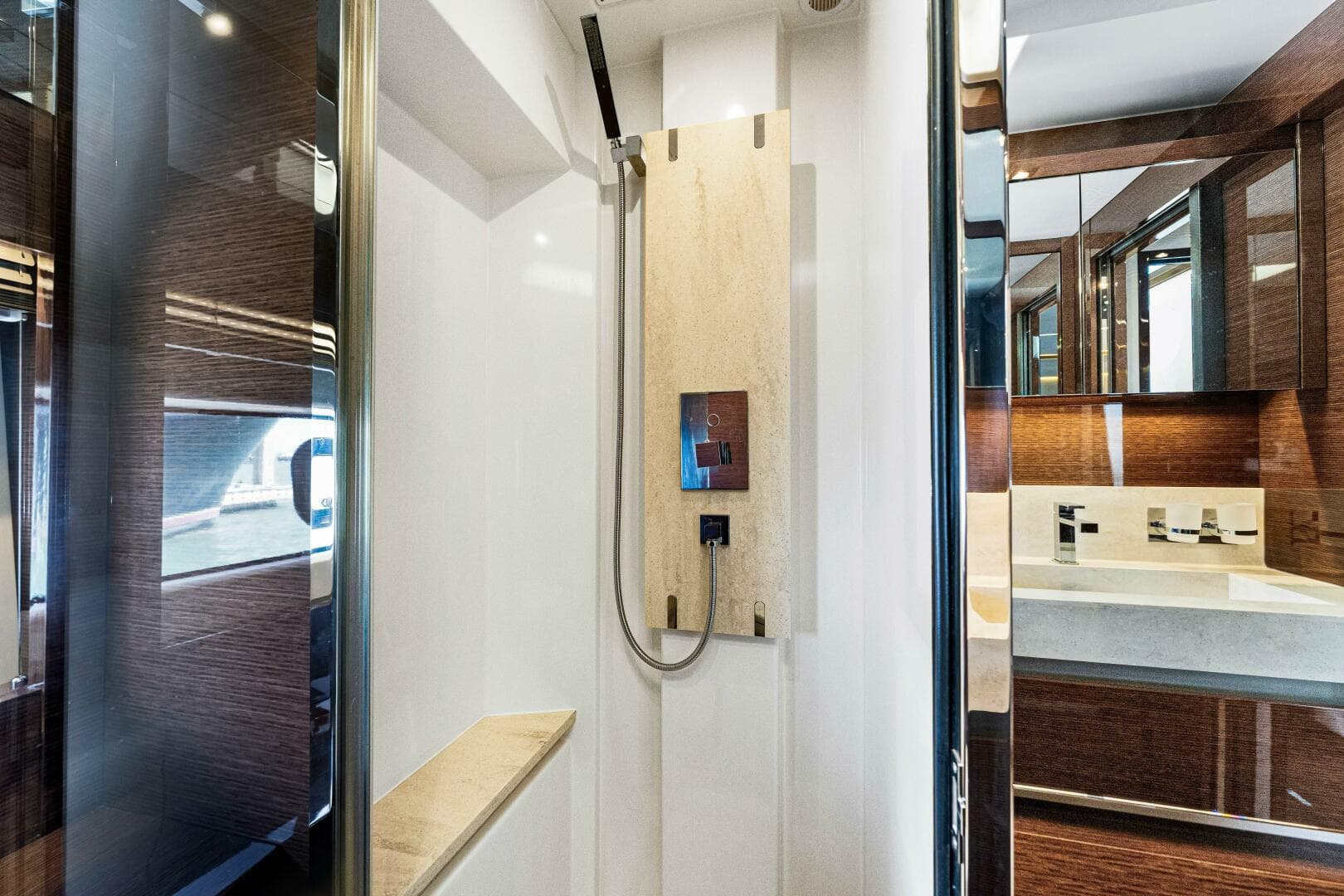 2019 Prestige 630 Flybridge — photo 57