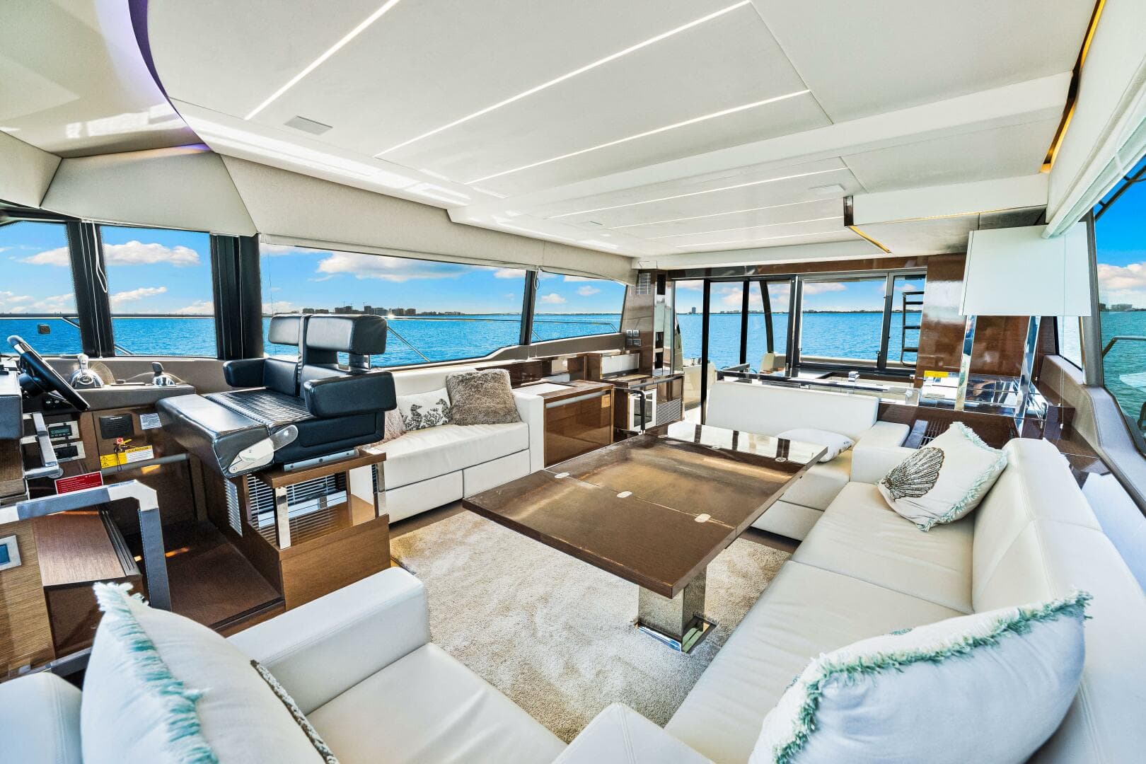 2019 Prestige 630 Flybridge — photo 38