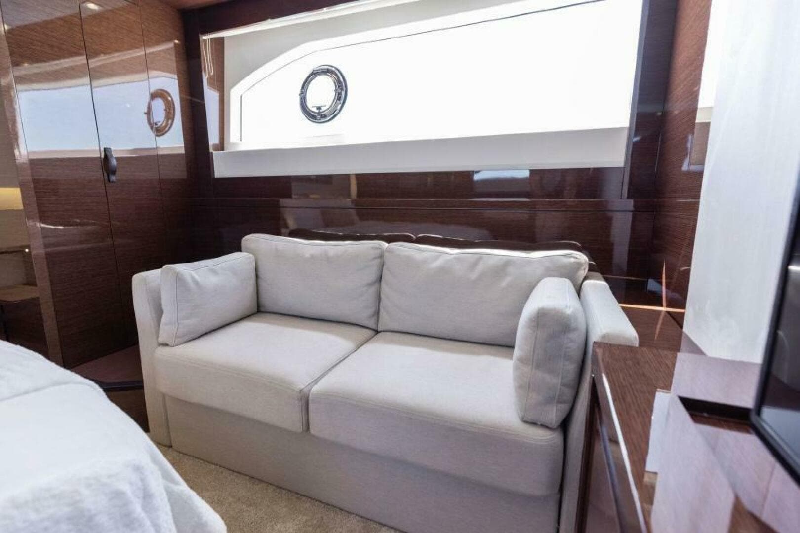 2019 Prestige 630 Flybridge — photo 29