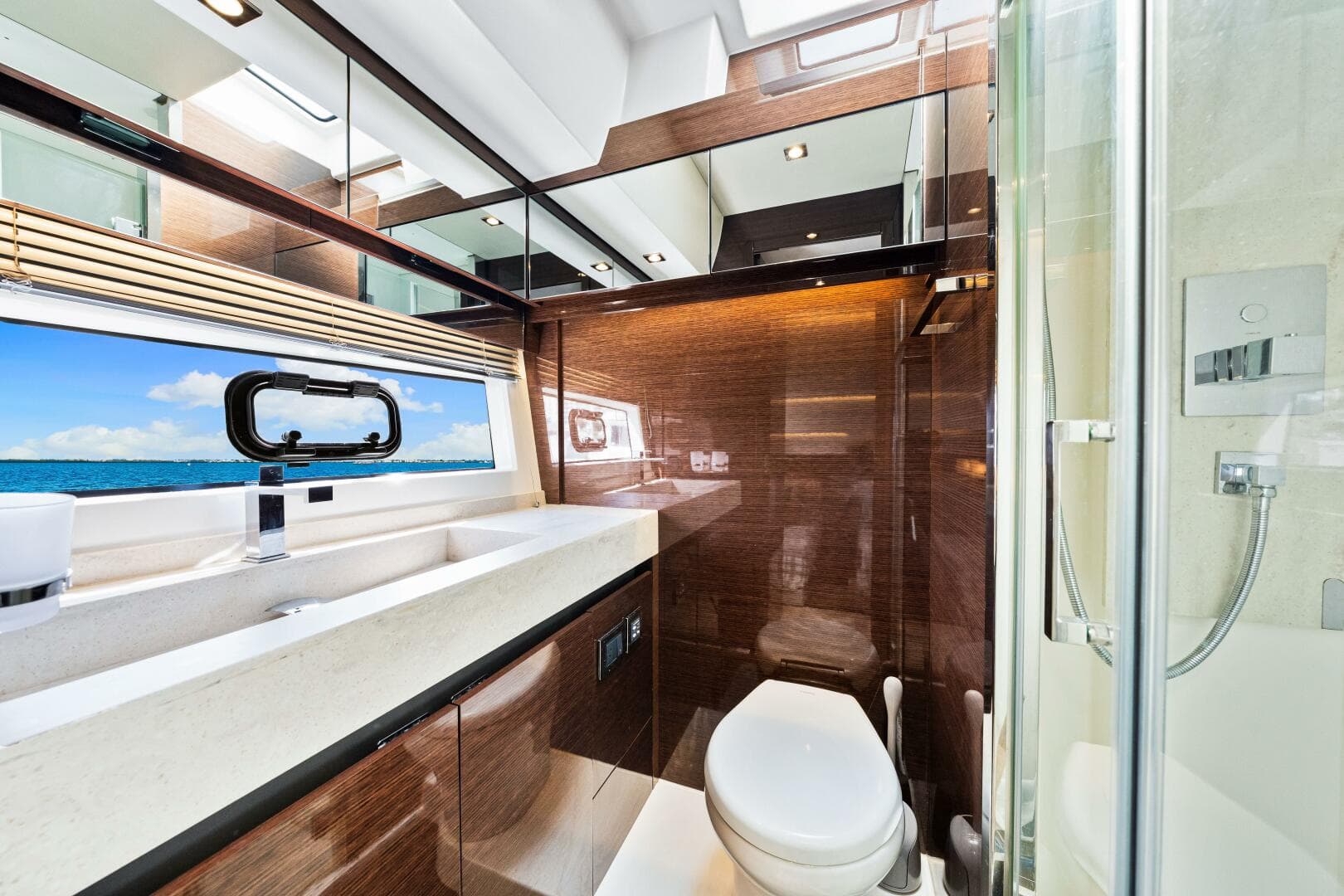 2019 Prestige 630 Flybridge — photo 53