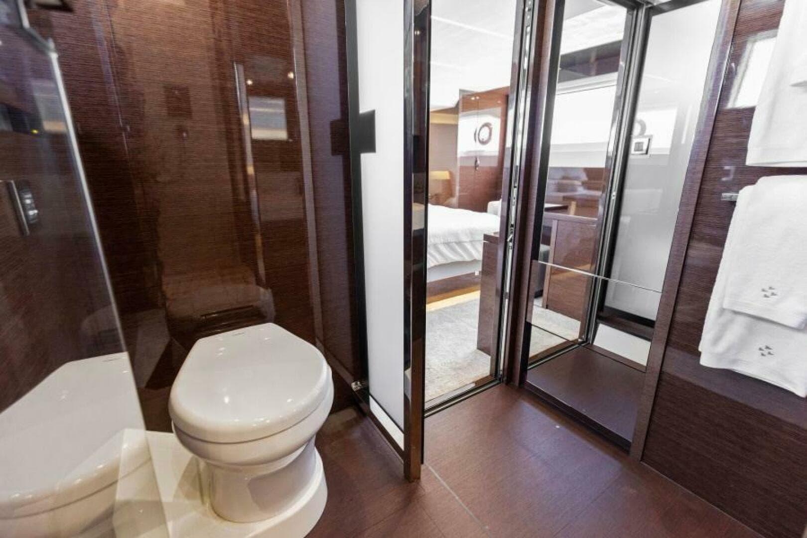 2019 Prestige 630 Flybridge — photo 33