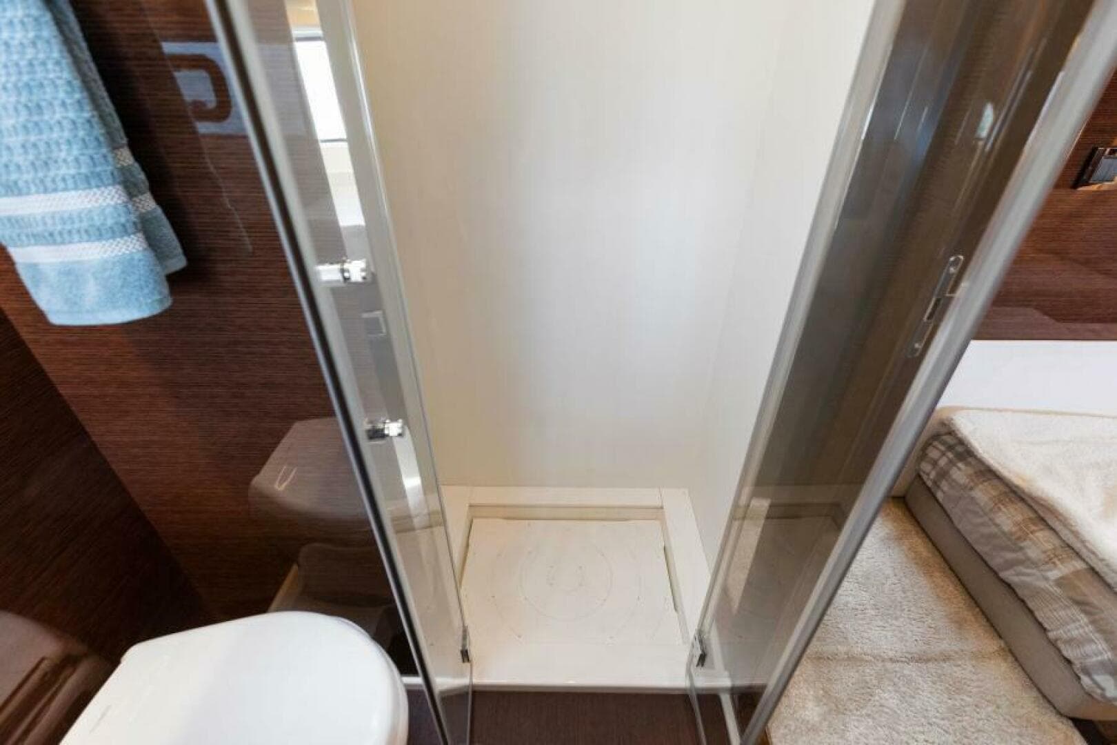 2019 Prestige 630 Flybridge — photo 48