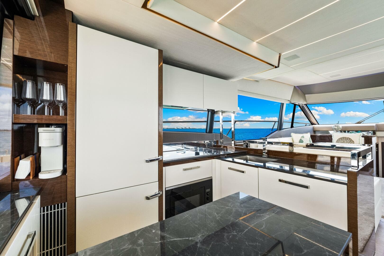 2019 Prestige 630 Flybridge — photo 33