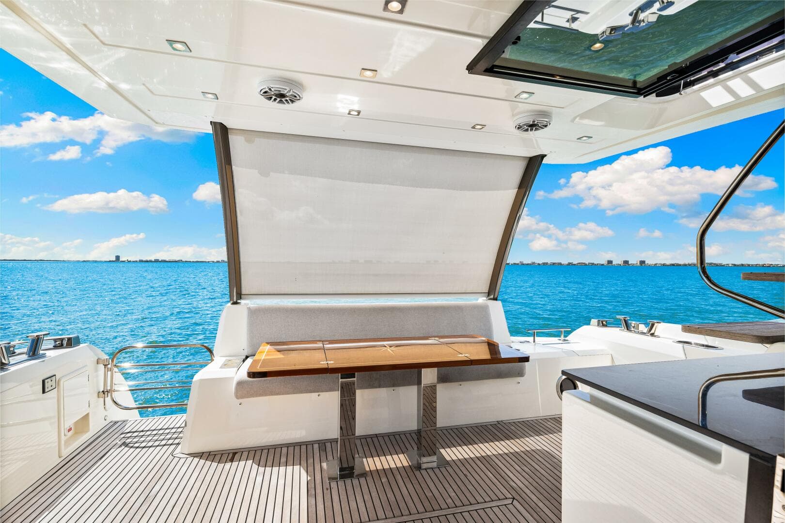 2019 Prestige 630 Flybridge — photo 26