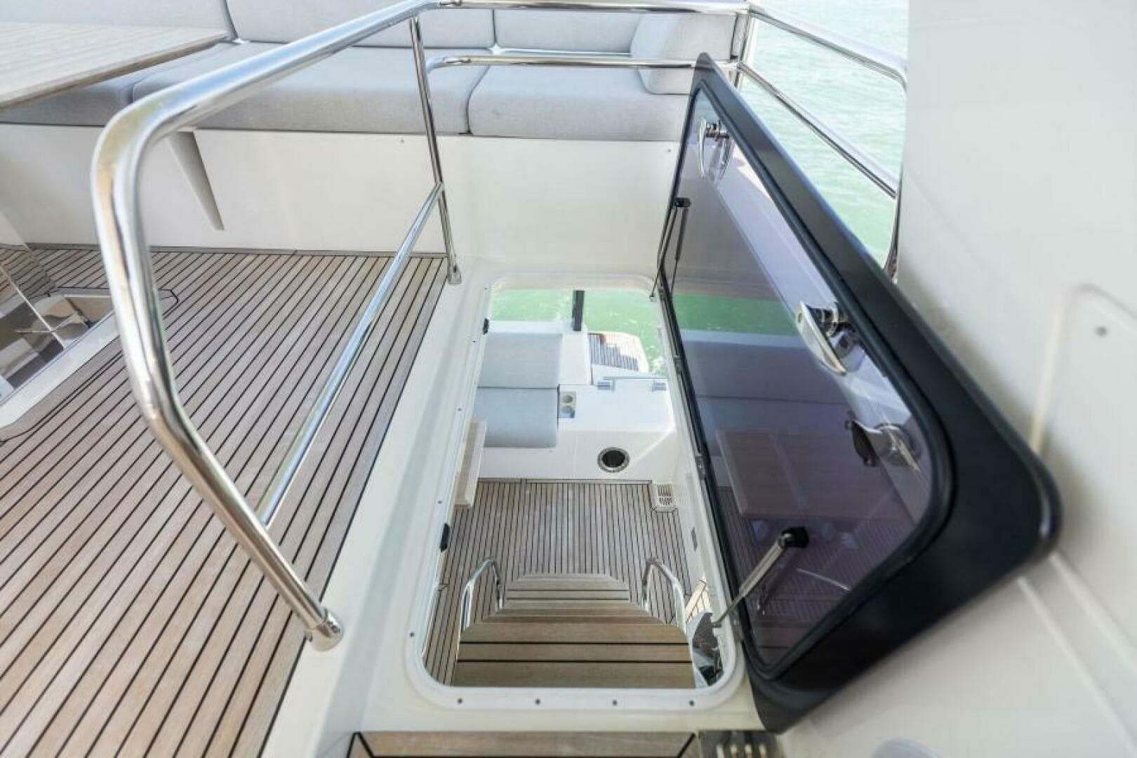 2019 Prestige 630 Flybridge — photo 64