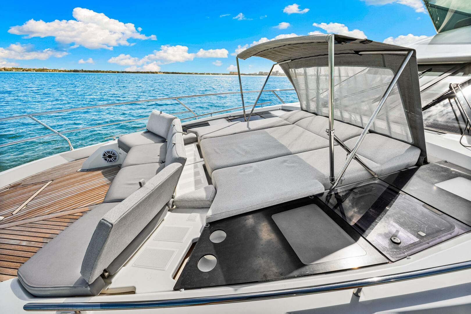 2019 Prestige 630 Flybridge — photo 18