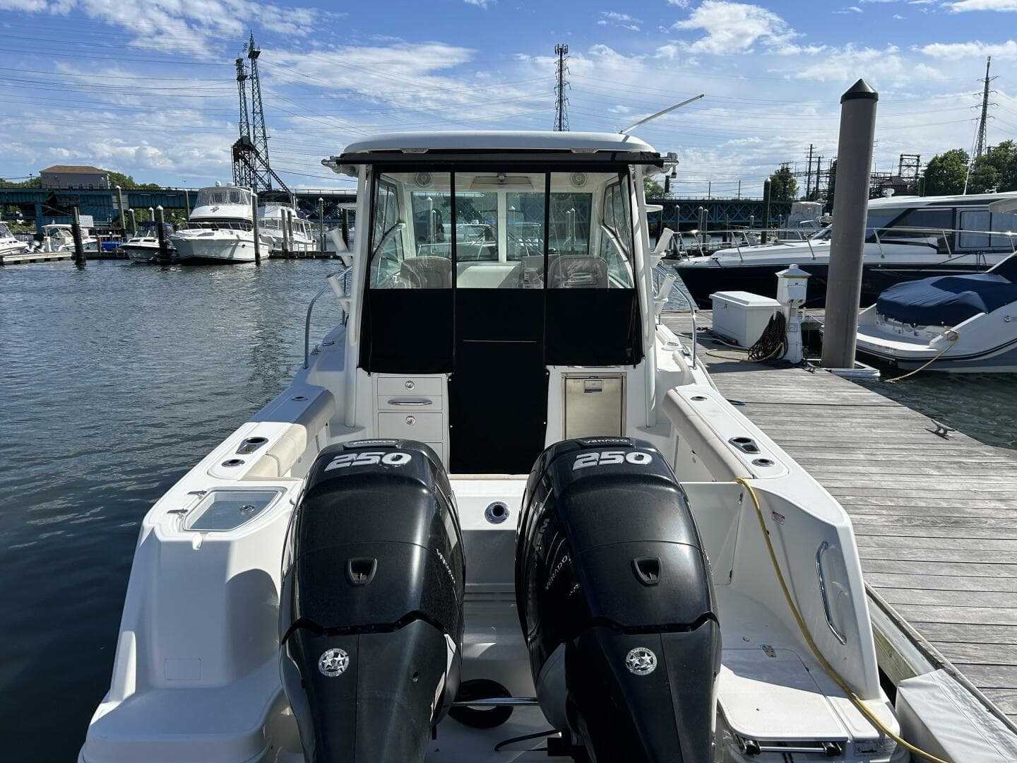 2015 Boston Whaler 285 Conquest — photo 3