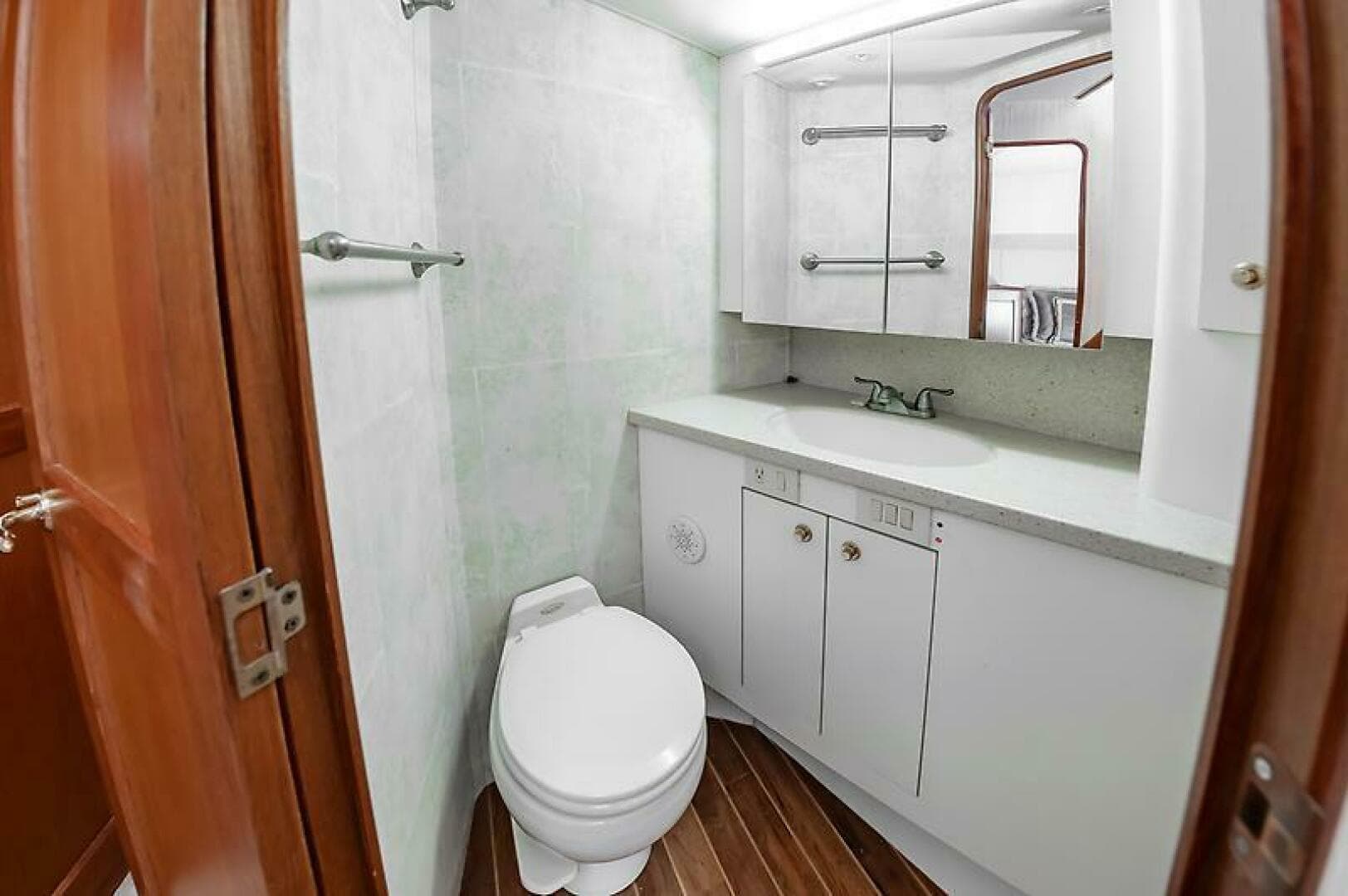 2003 Ocean 57 Convertible — photo 40