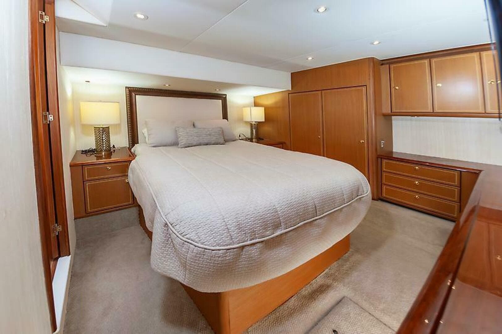 2003 Ocean 57 Convertible — photo 44