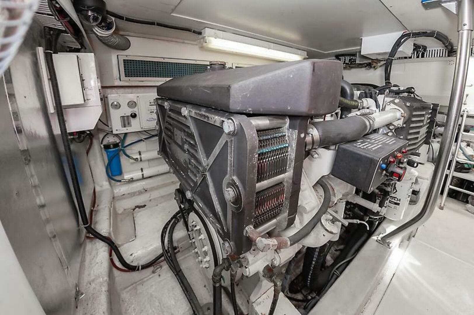 2003 Ocean 57 Convertible — photo 66