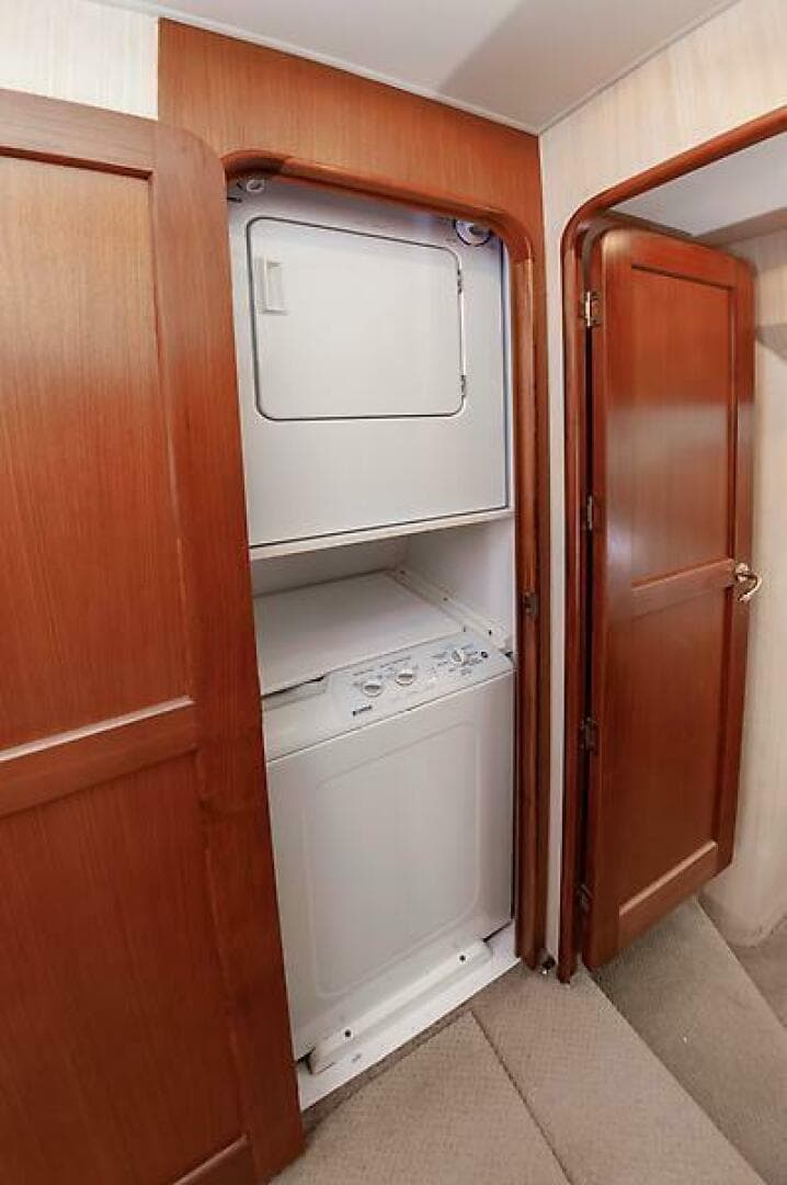 2003 Ocean 57 Convertible — photo 43