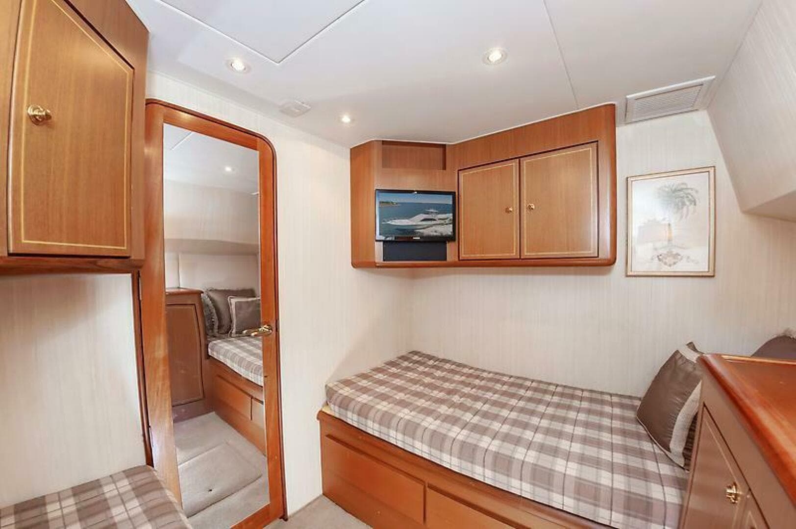 2003 Ocean 57 Convertible — photo 52