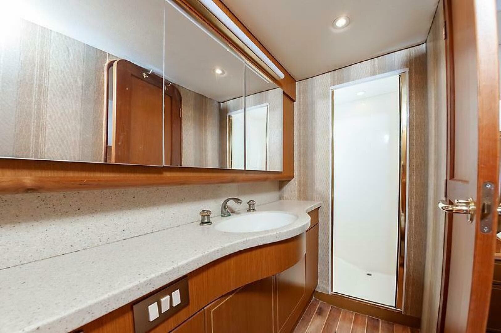 2003 Ocean 57 Convertible — photo 49