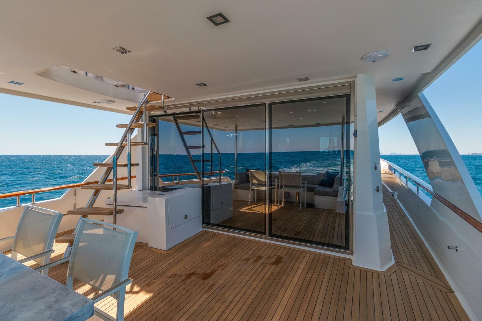 2012 Lazzara Yachts — photo 42