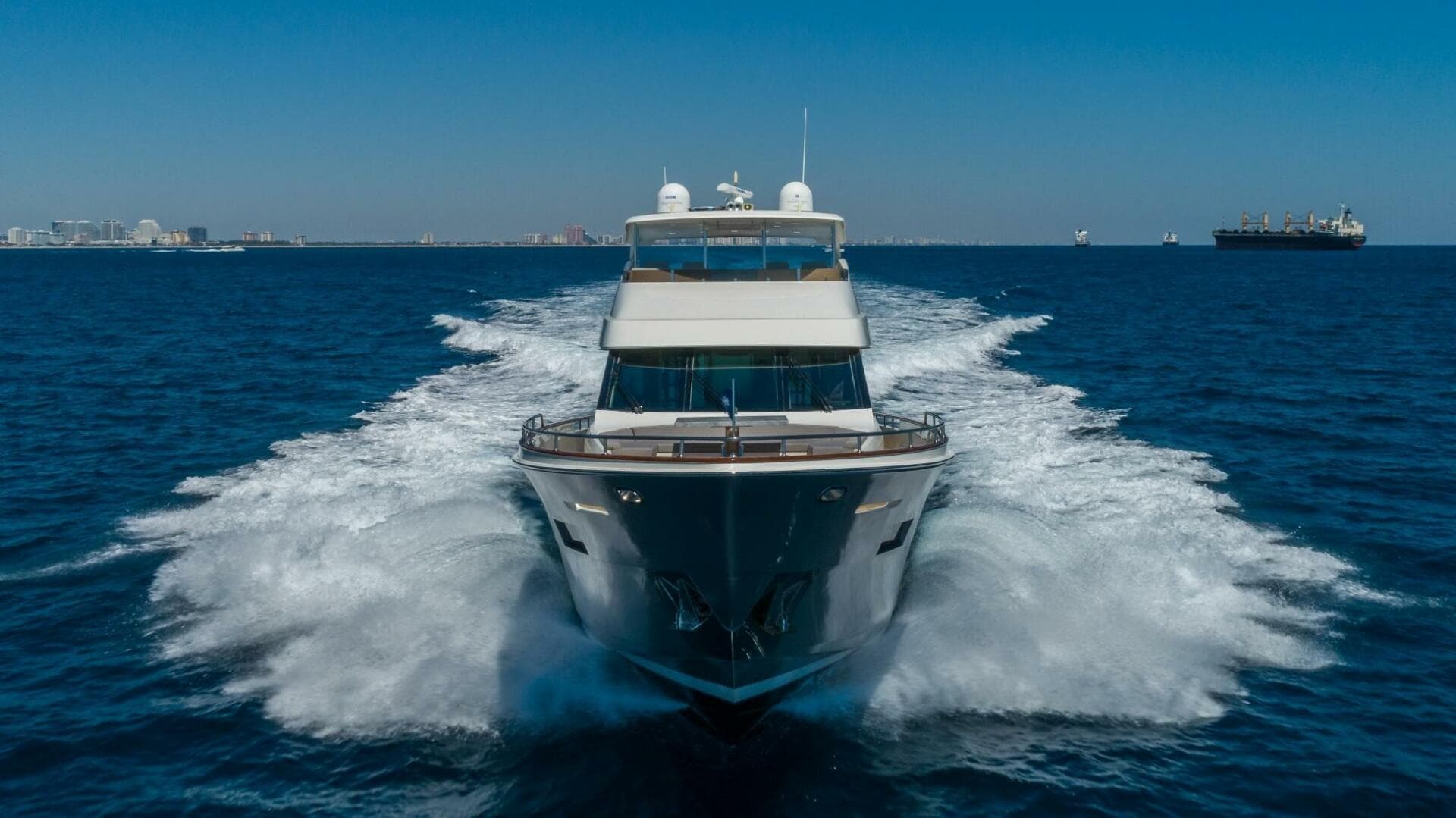 2012 Lazzara Yachts — photo 58