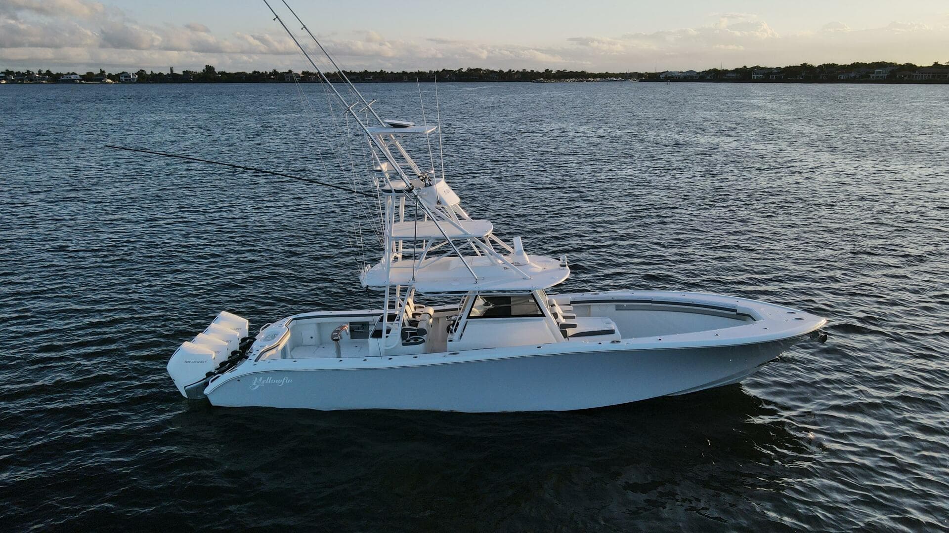 2019 Yellowfin 42 Offshore — photo 2