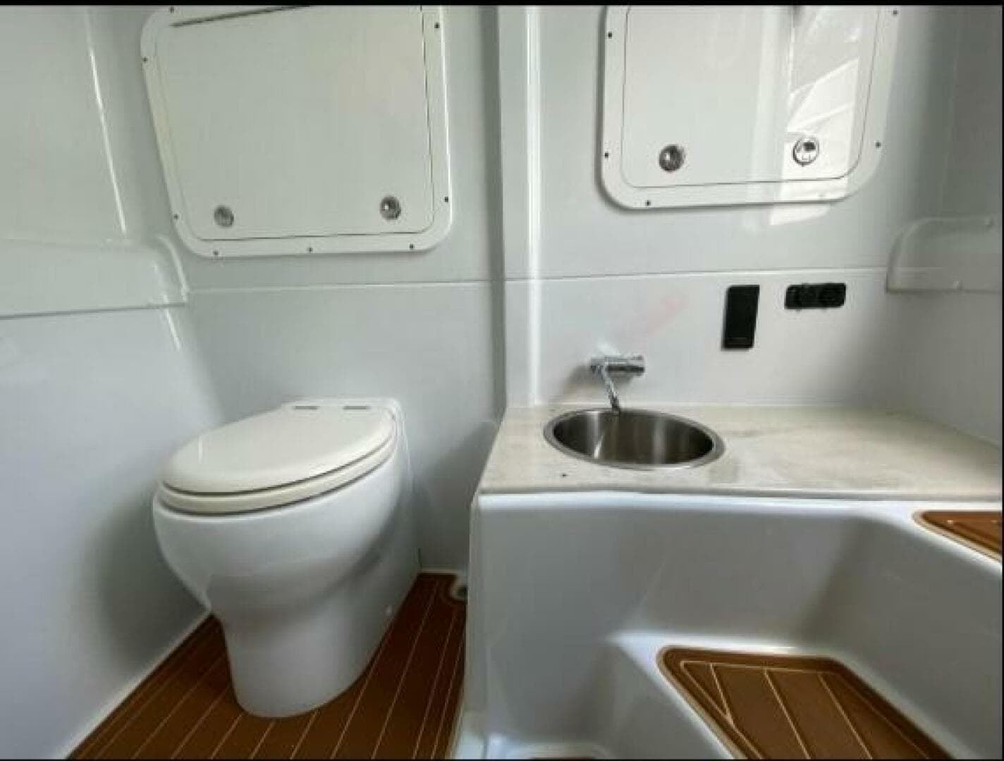 2019 Yellowfin 42 Offshore — photo 28