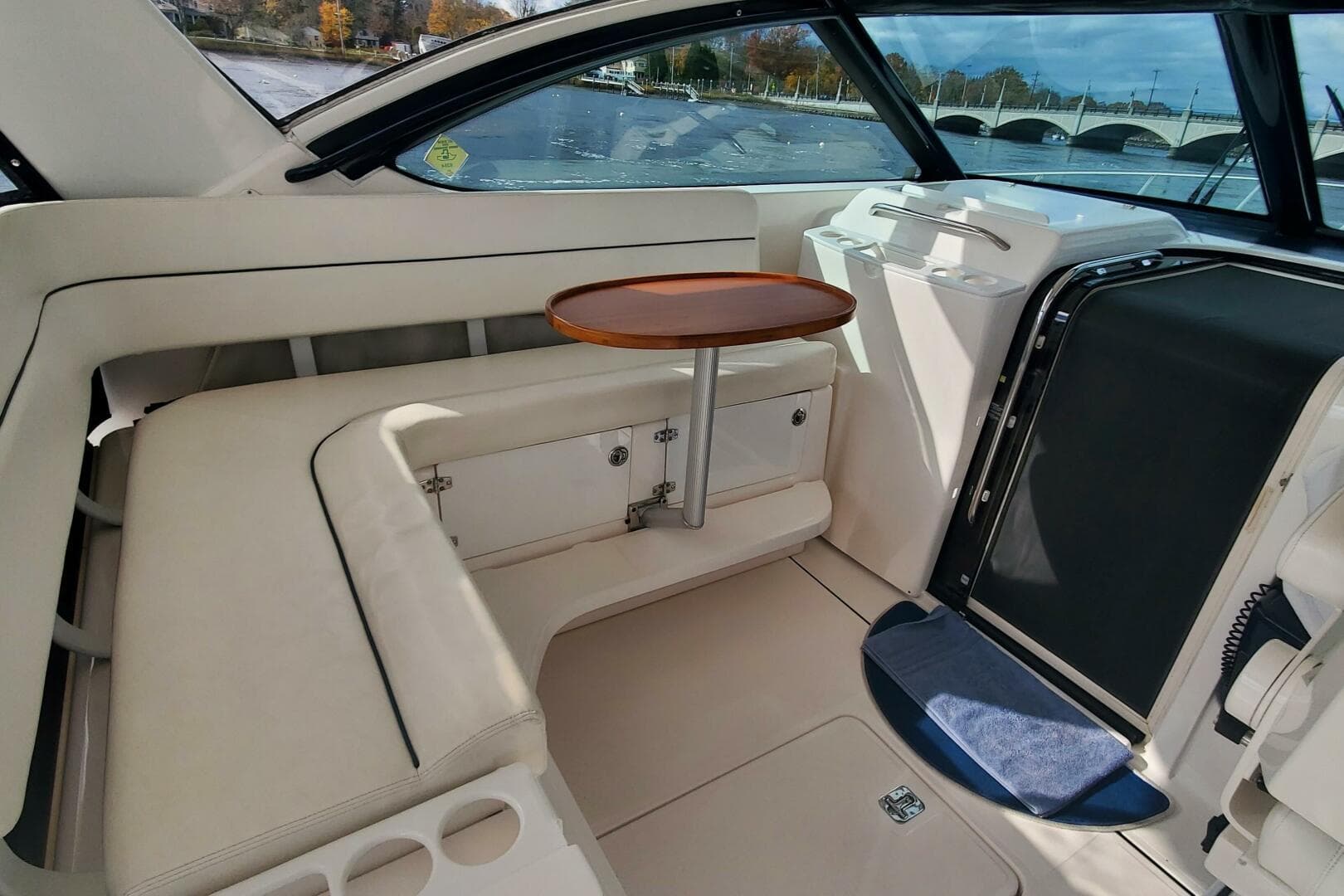 2006 Tiara Yachts 4200 Open — photo 17