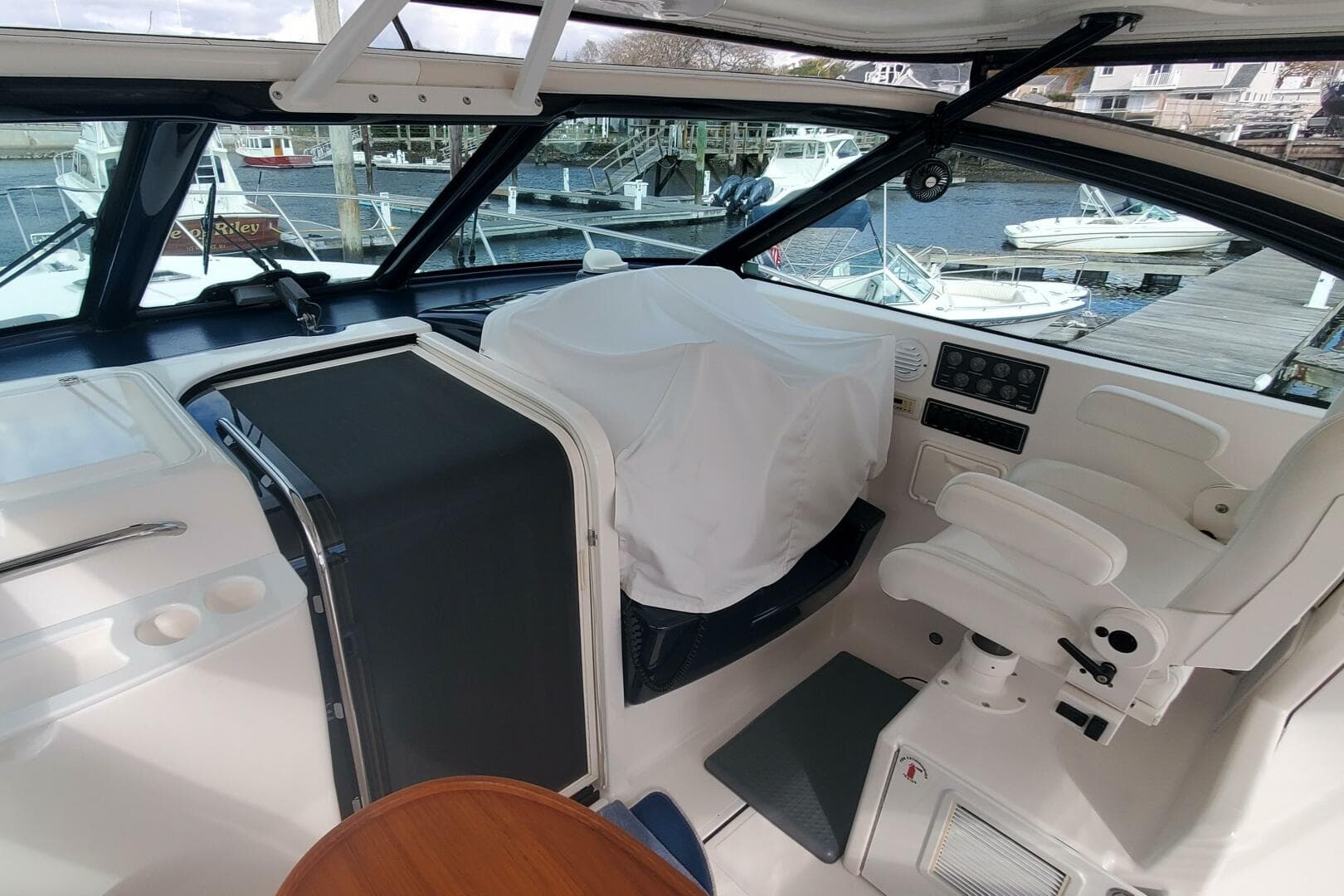 2006 Tiara Yachts 4200 Open — photo 13