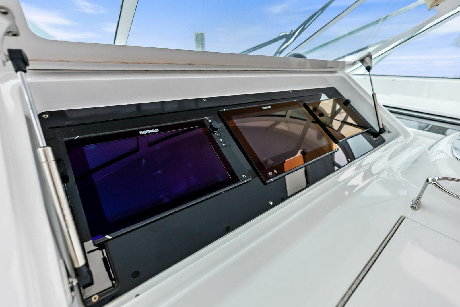 2003 Viking 45 Open — photo 31