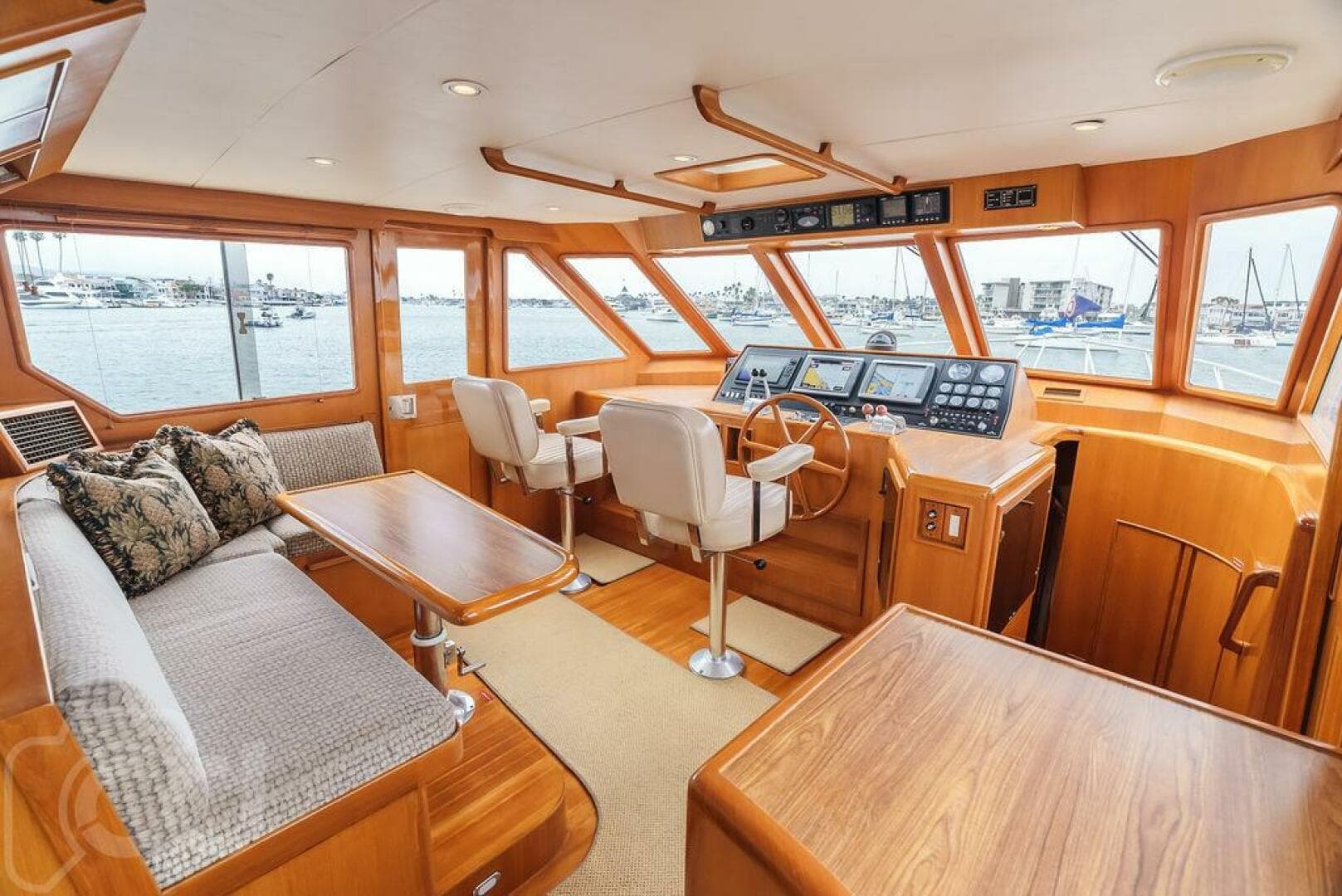 1999 Offshore Yachts 52 Pilothouse — photo 13
