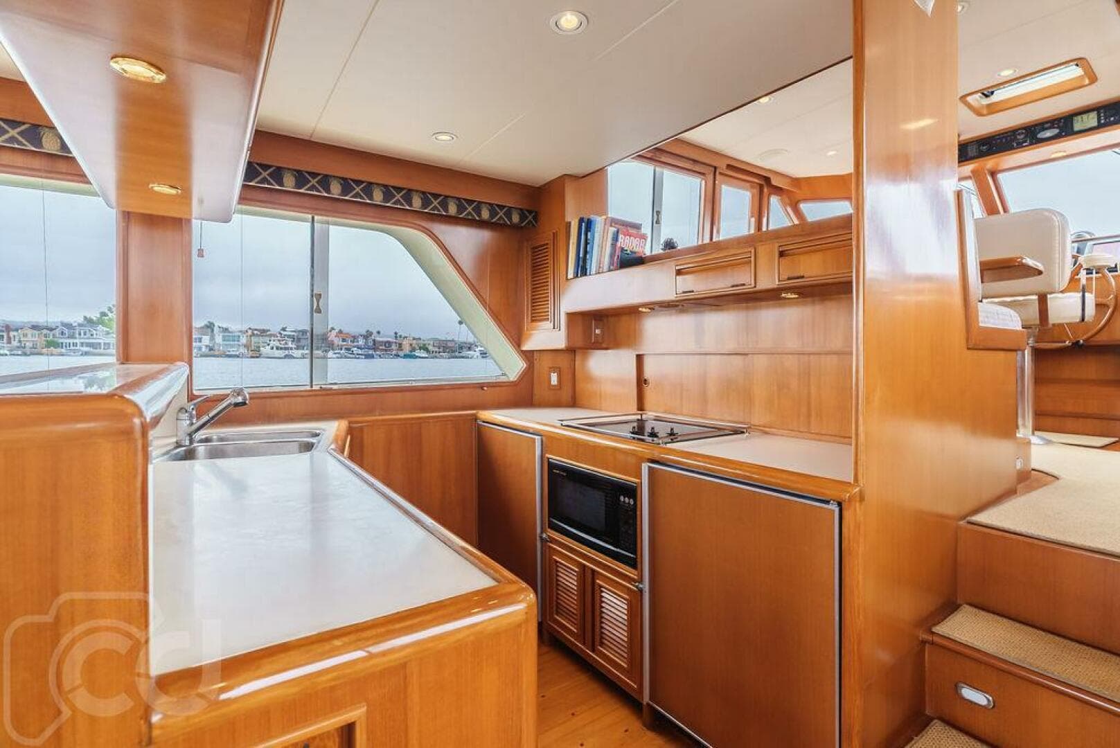 1999 Offshore Yachts 52 Pilothouse — photo 10