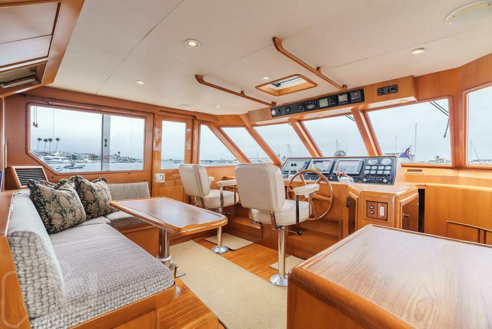 1999 Offshore Yachts 52 Pilothouse — photo 12