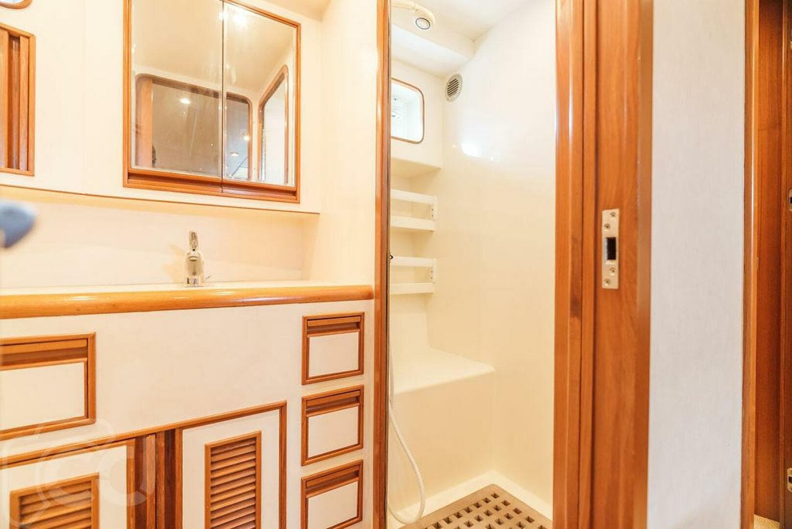 1999 Offshore Yachts 52 Pilothouse — photo 30