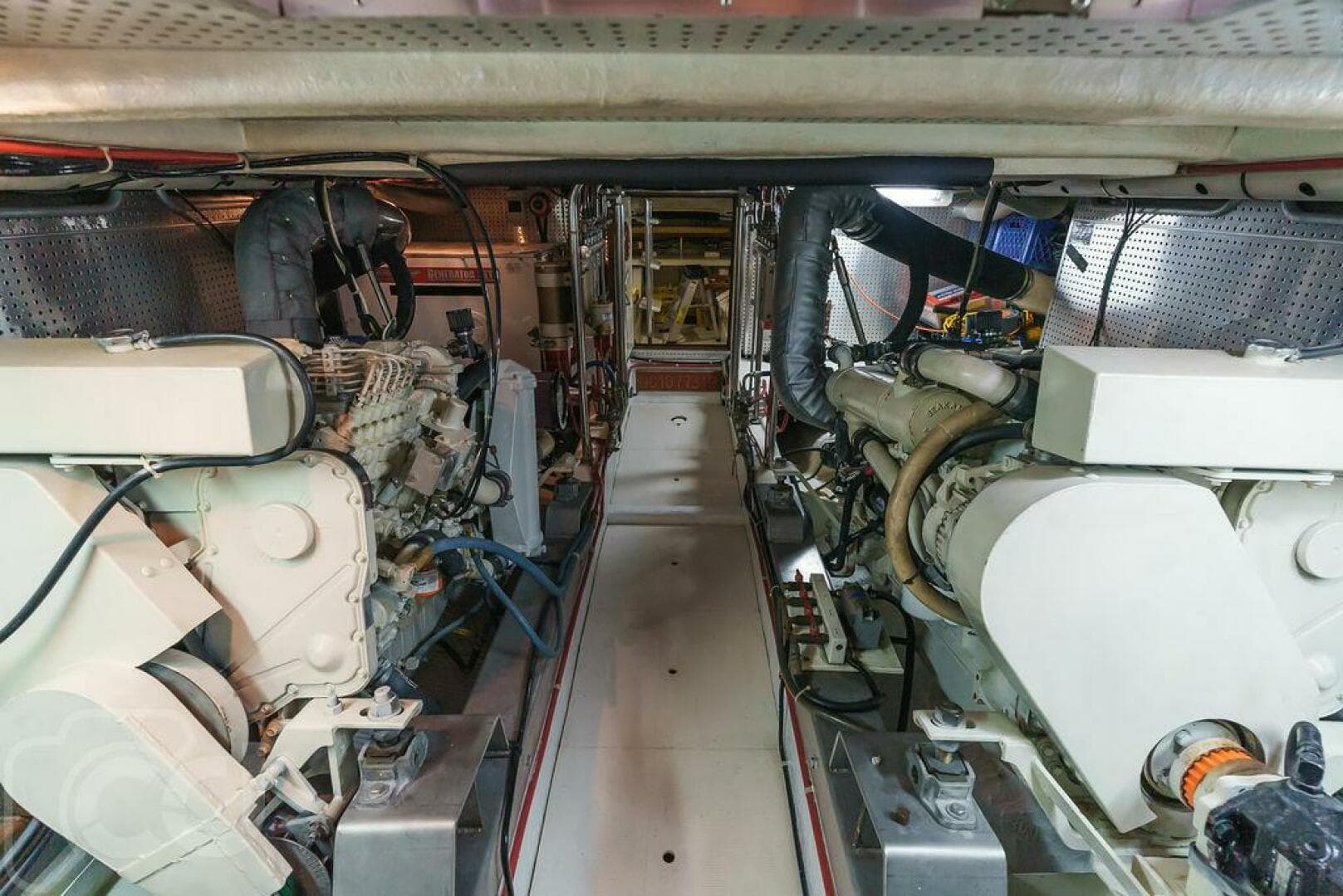 1999 Offshore Yachts 52 Pilothouse — photo 37