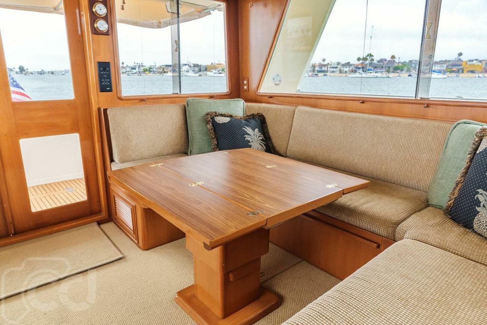 1999 Offshore Yachts 52 Pilothouse — photo 9