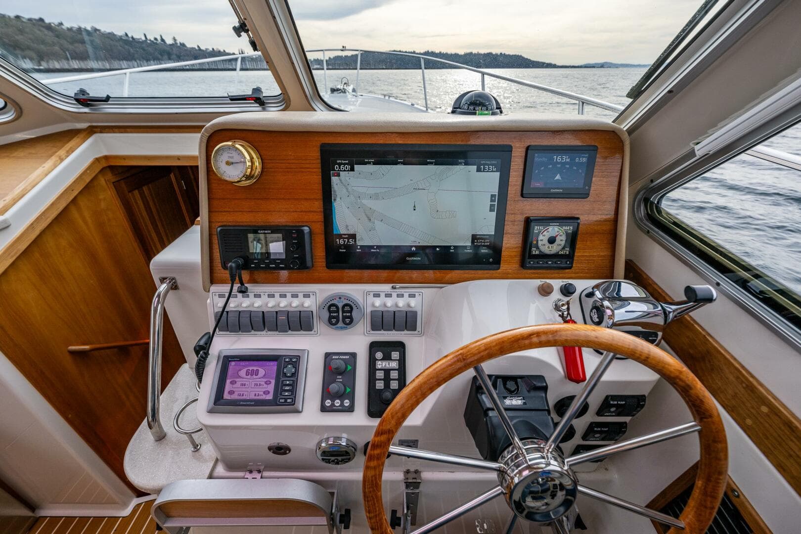 2010 Back Cove 37 — photo 35