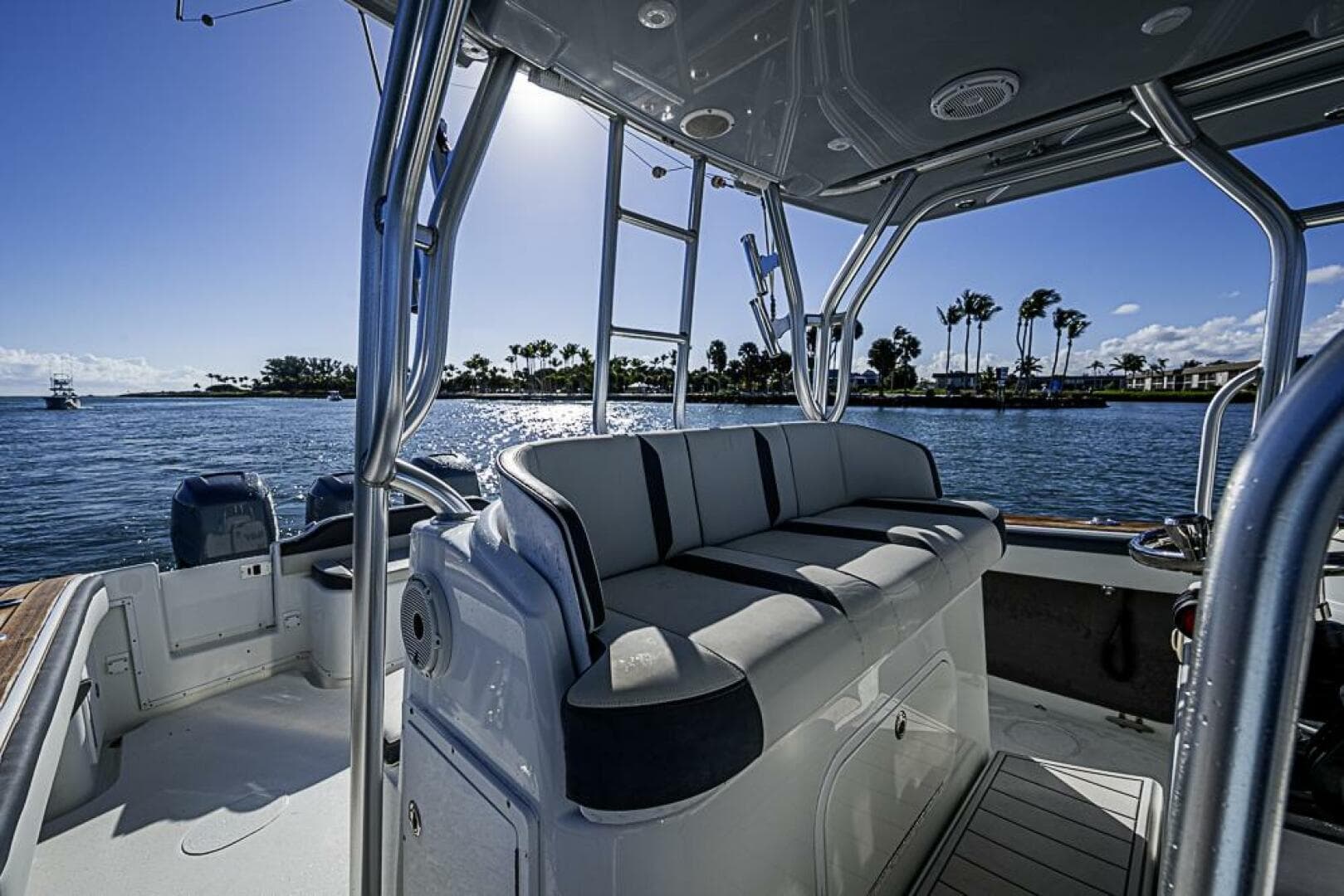 2010 Yellowfin 42 Offshore — photo 16
