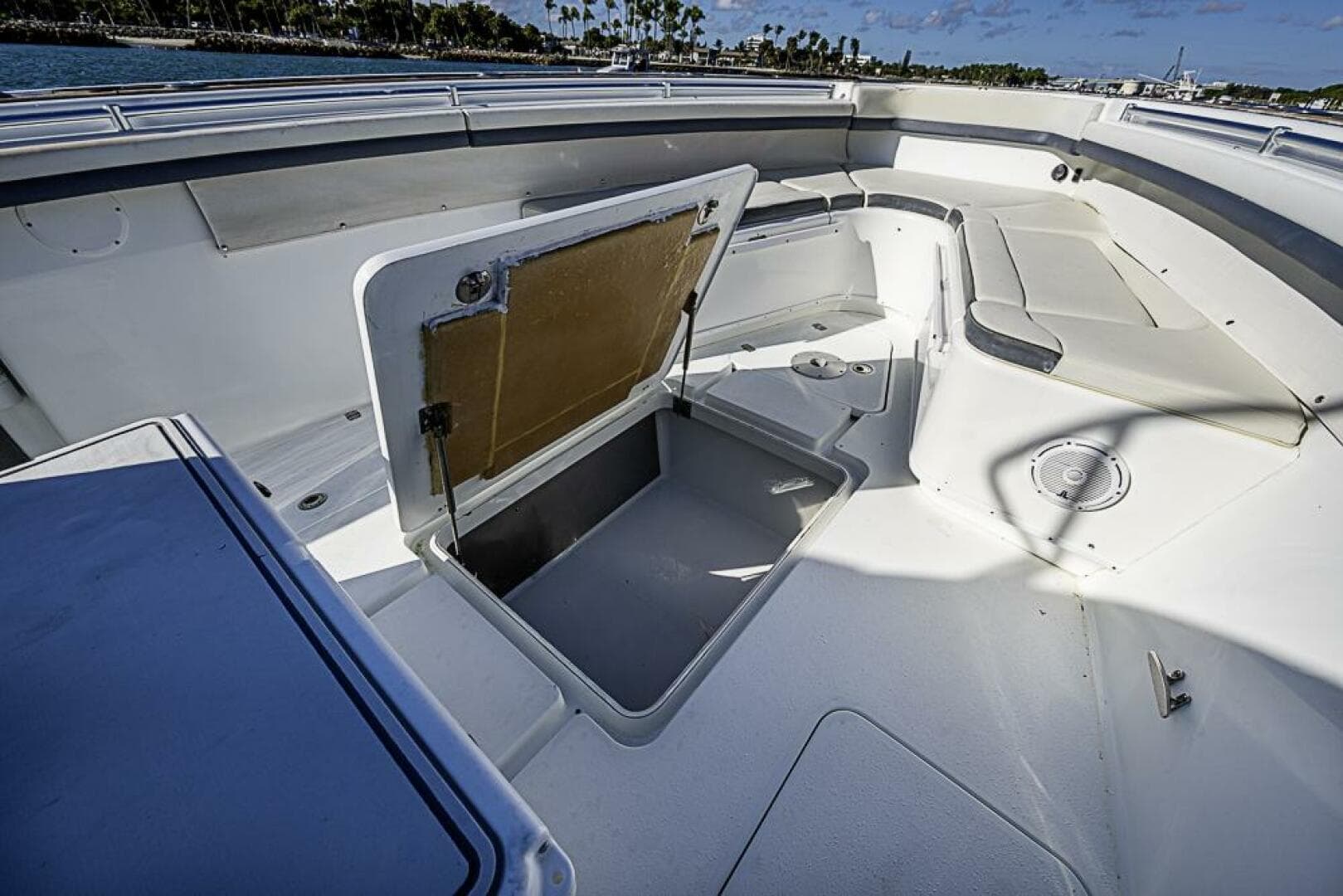 2010 Yellowfin 42 Offshore — photo 6