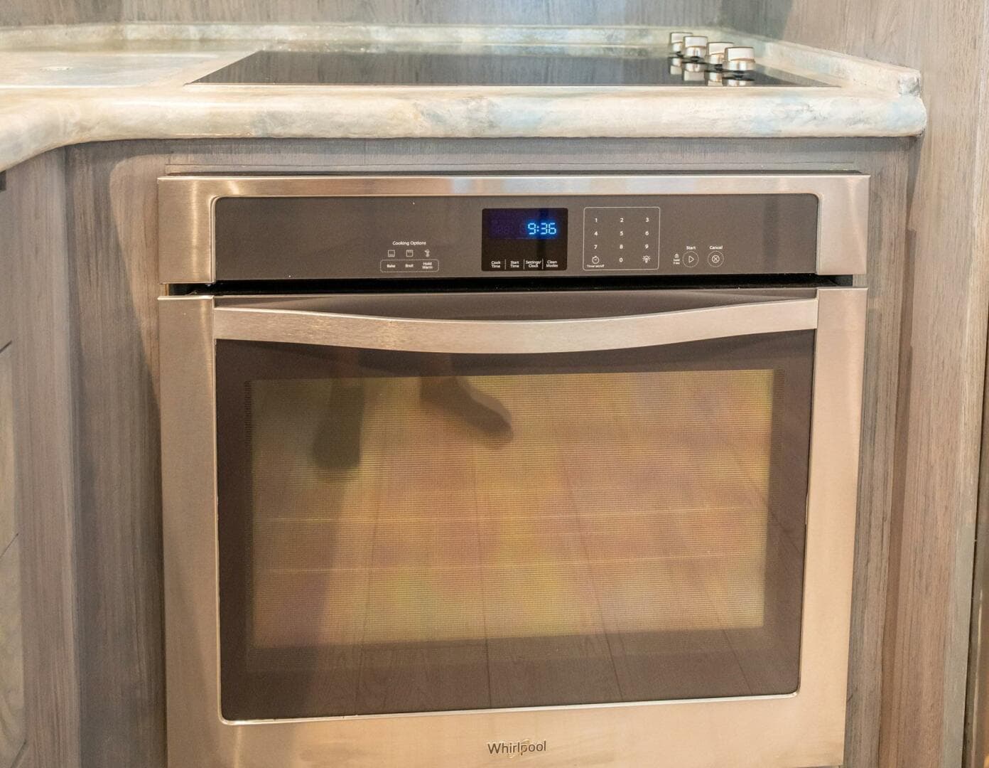 1998 Hatteras 74 Cockpit — photo 13