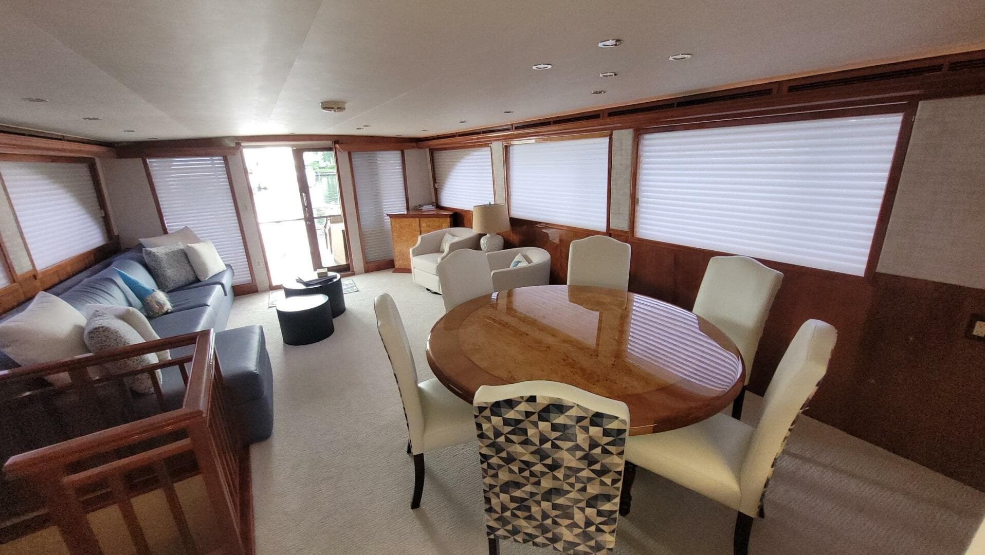 2000 Hatteras 75 Sport Deck — photo 4