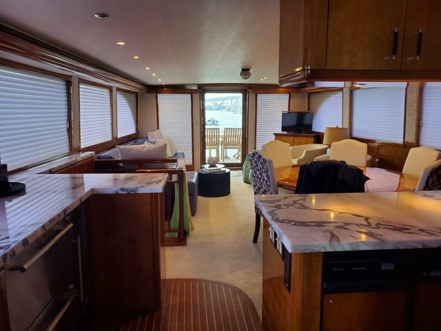 2000 Hatteras 75 Sport Deck — photo 5
