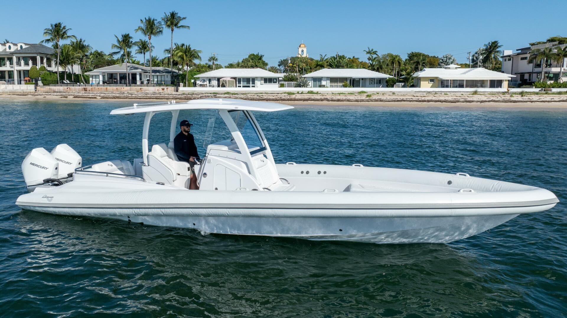 2025 Airship 340 — photo 19