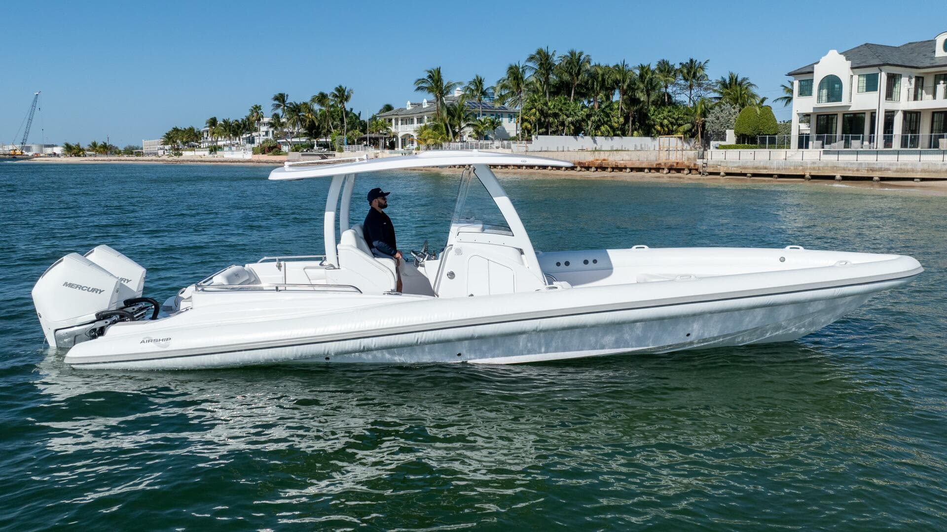 2025 Airship 340 — photo 7