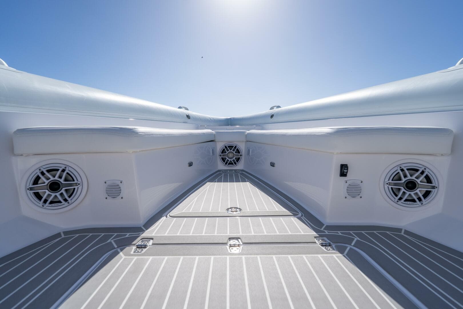 2025 Airship 340 — photo 23