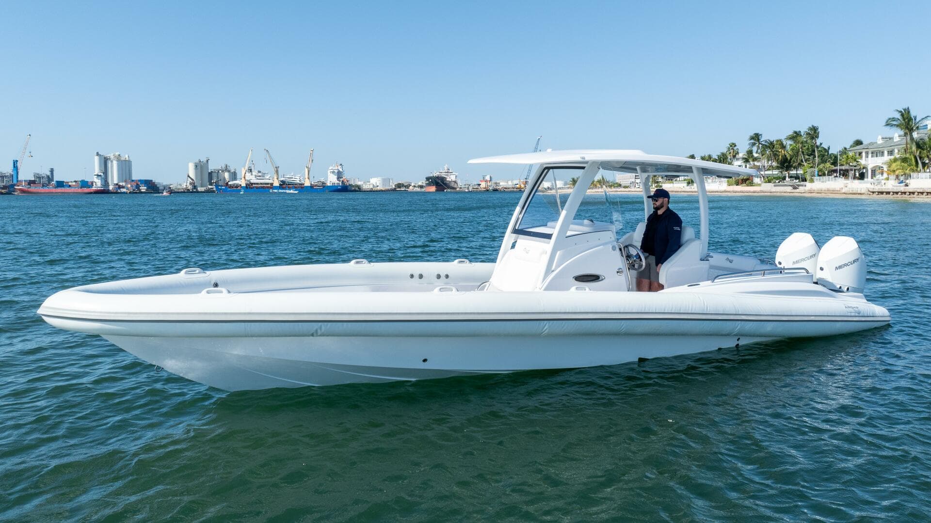 2025 Airship 340 — photo 18