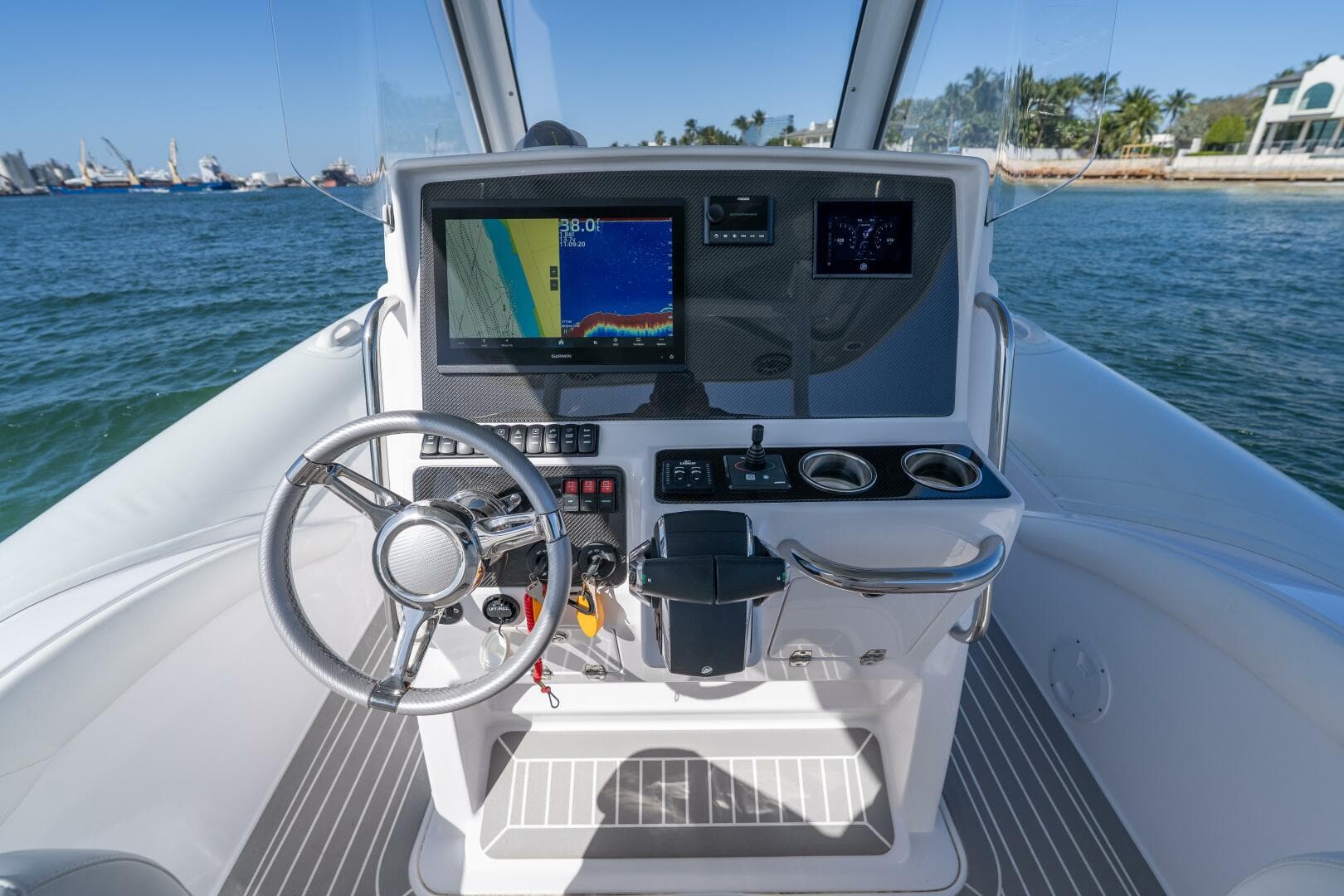 2025 Airship 340 — photo 31