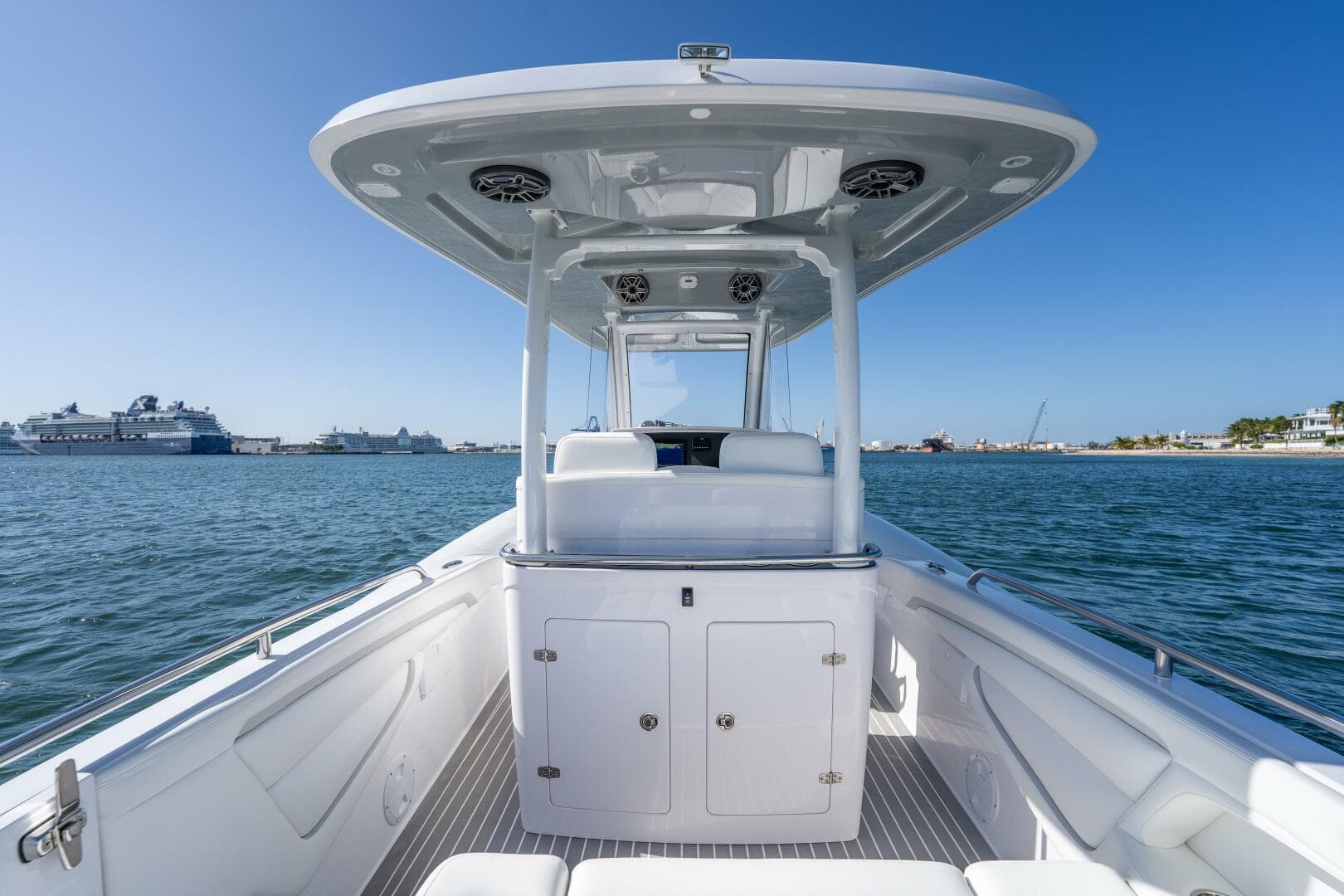 2025 Airship 340 — photo 40