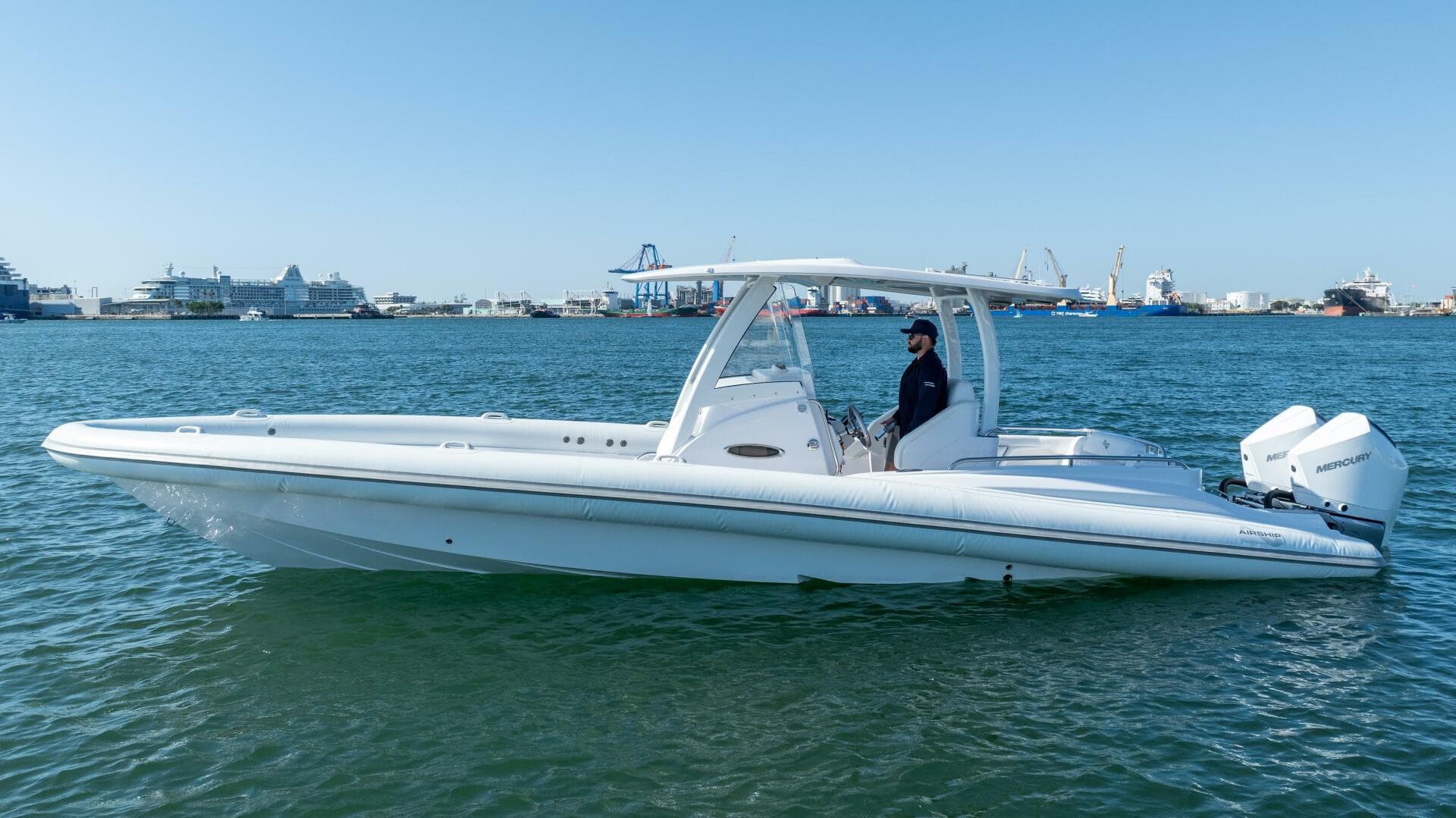 2025 Airship 340 — photo 17