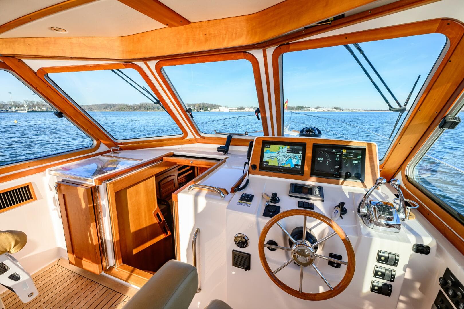 2009 Sabre 42 Hard Top Express — photo 15